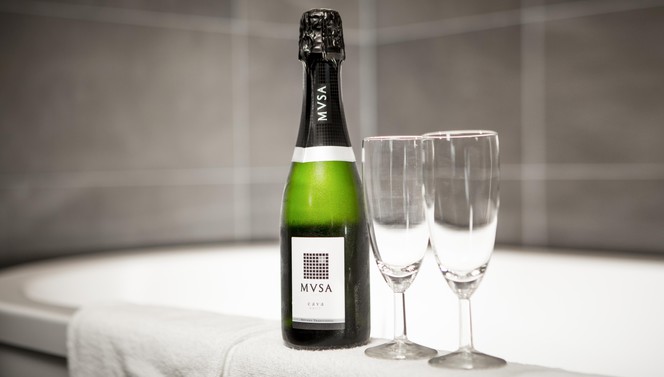 Hotel Breukelen Wellness suite champagne iets te vieren genieten